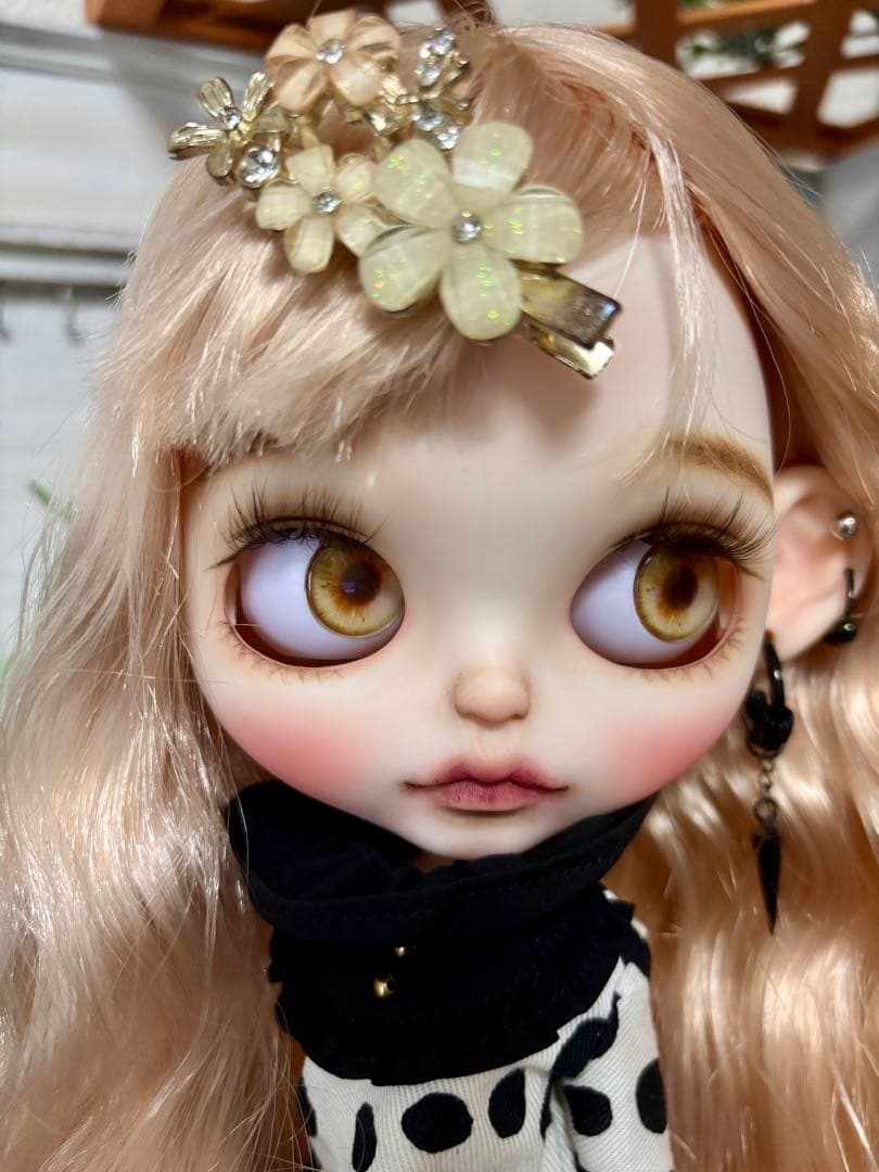 カスタムアイシードール　ネオサイズ　白肌　ヘア違いロングウェーブ