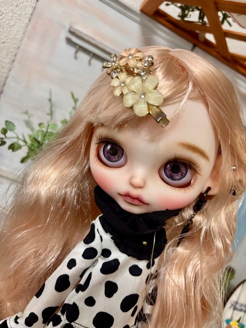 カスタムアイシードール　ネオサイズ　白肌　ヘア違いロングウェーブ