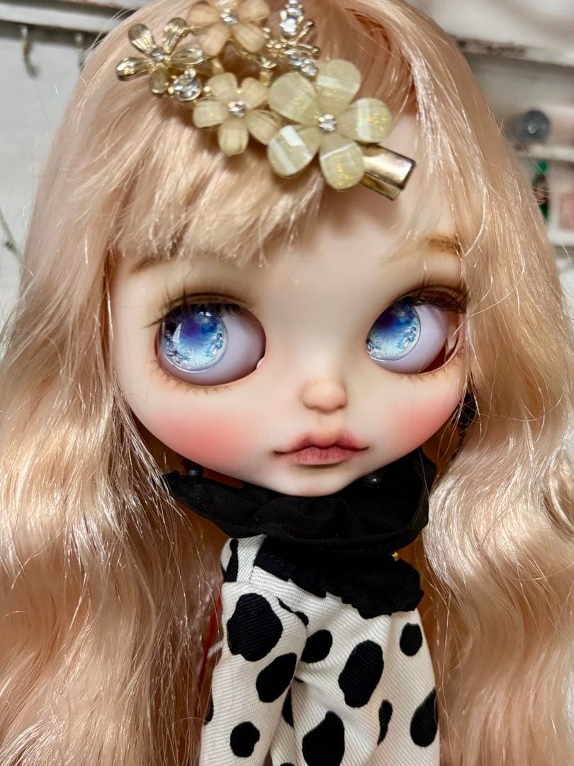 カスタムアイシードール　ネオサイズ　白肌　ヘア違いロングウェーブ