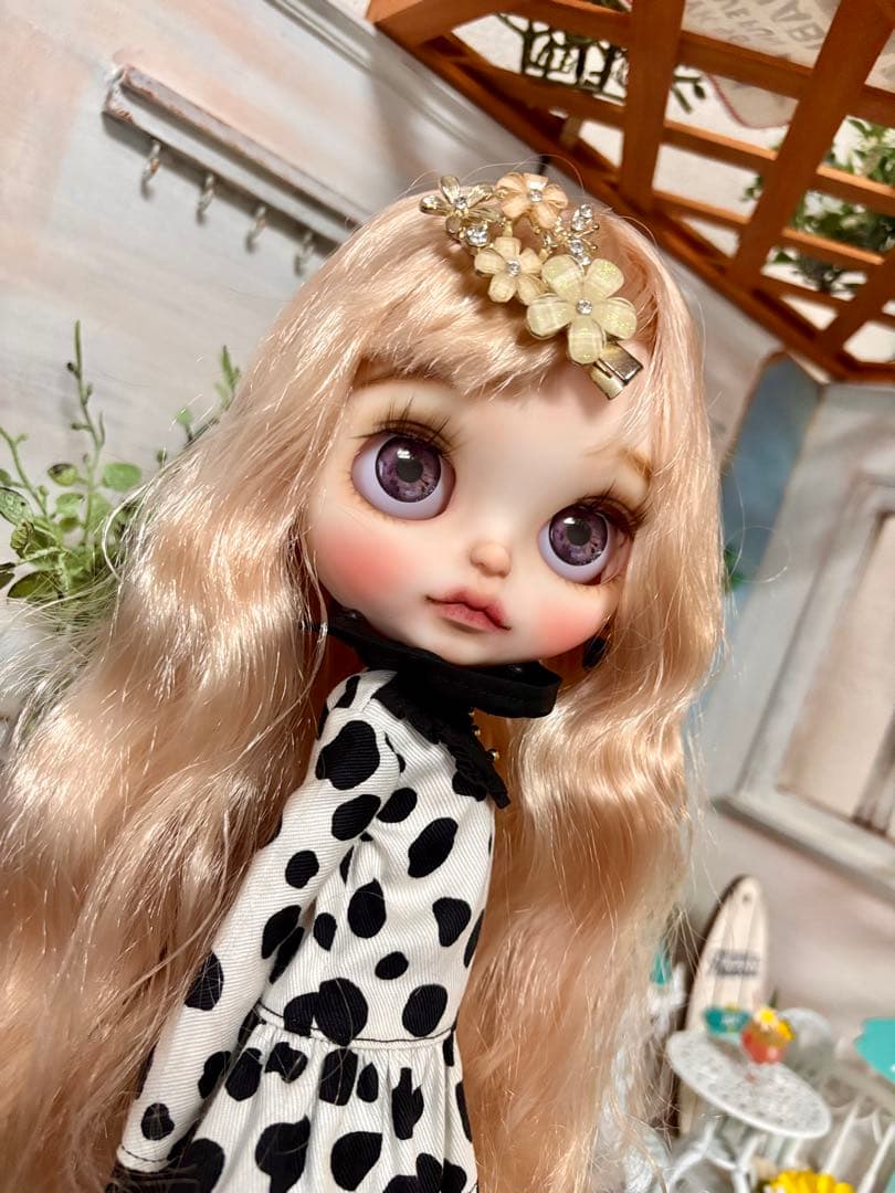 カスタムアイシードール　ネオサイズ　白肌　ヘア違いロングウェーブ