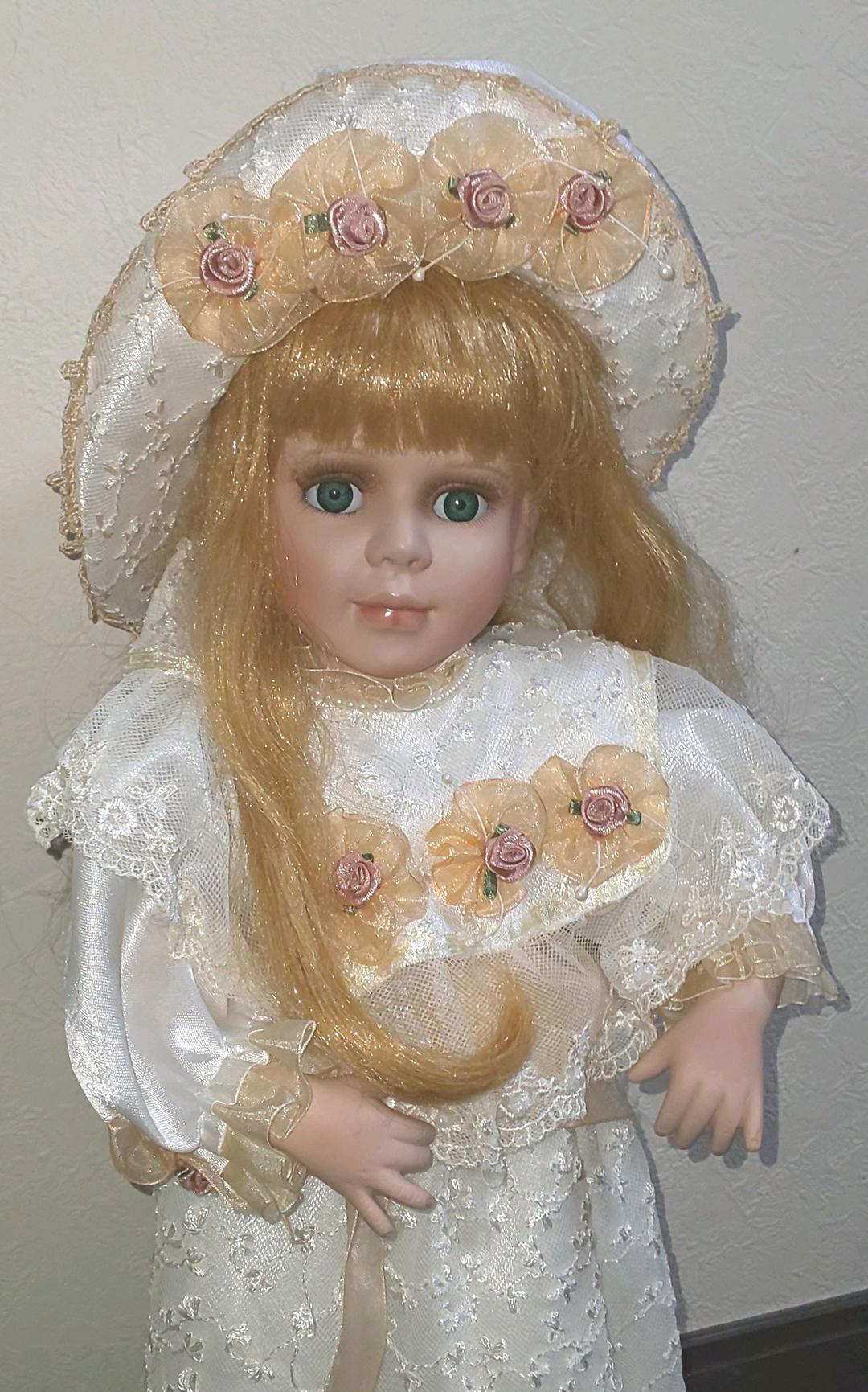 ドール人形　ビスクドール　アンティーク　シリアルナンバー有　piccolo