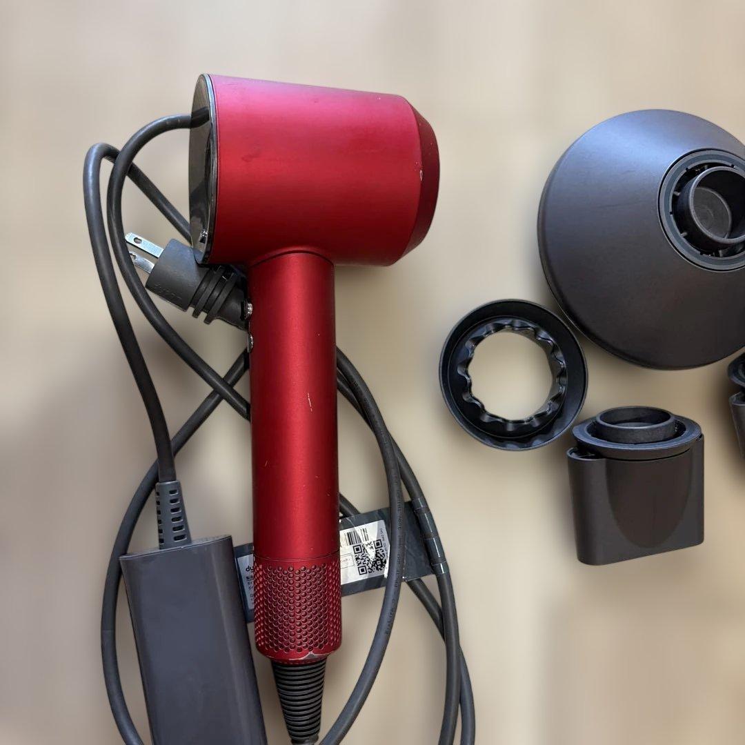 ダイソン　レッド ヘアドライヤー 本体 + 付属品