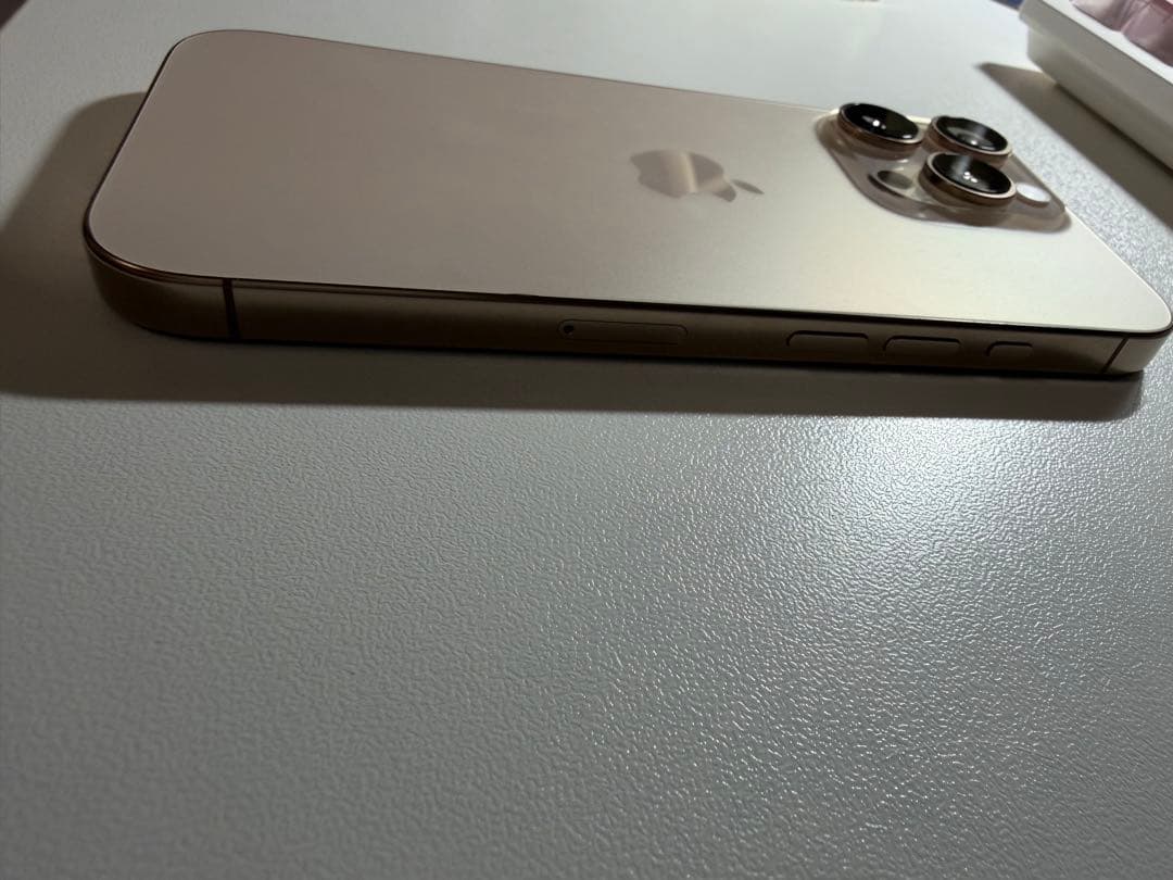 iPhone16 Pro 256g デザートチタニウム