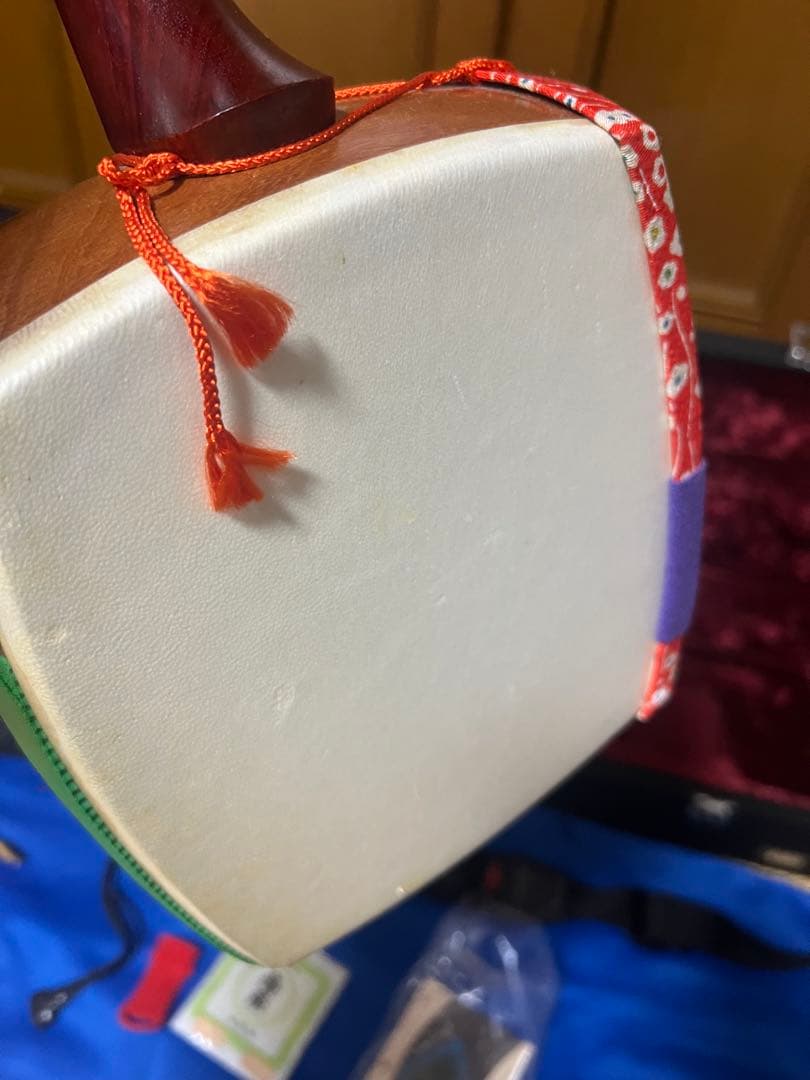 【初心者おすすめ】三味線 ハードケース付き 付属品多数 練習用