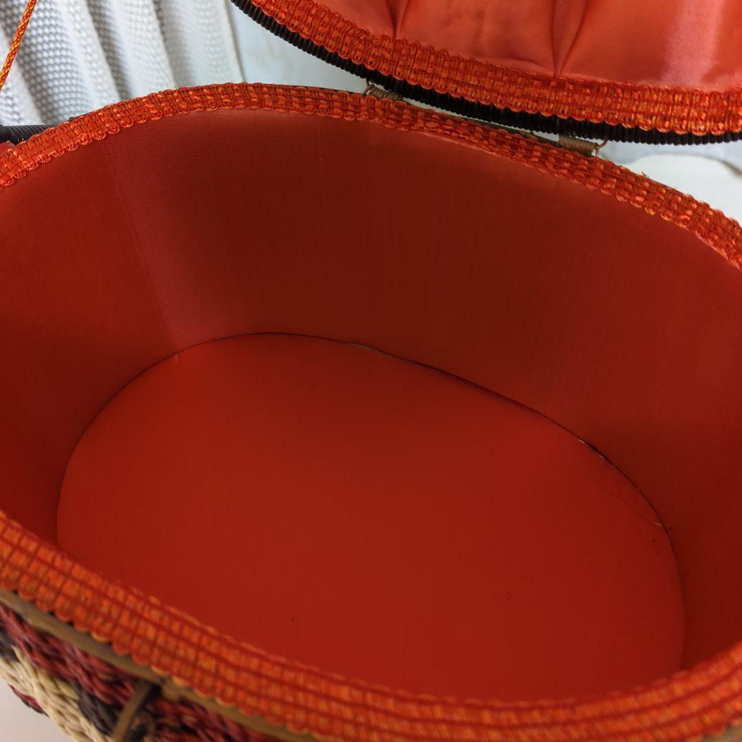 人気ソーイングボックス　裁縫箱　脚付　アンティーク　昭和レトロ