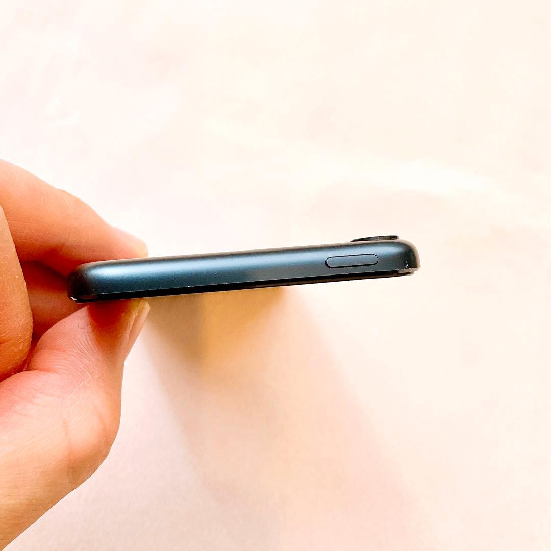 ブラック iPod touch 第5世代 64GB アイポッドApple本体 P