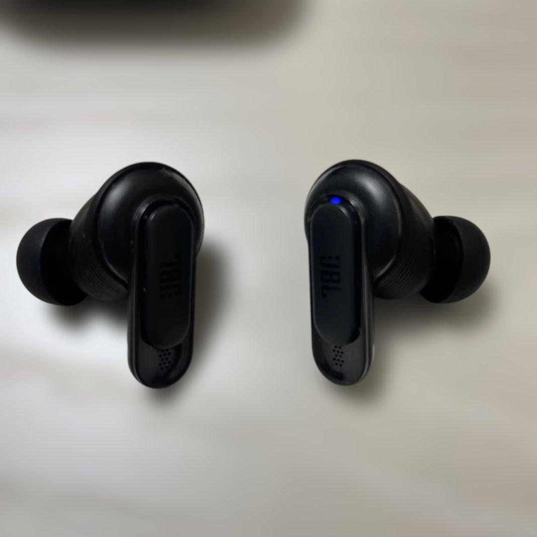 JBL TOUR PRO 2 ワイヤレスイヤホン　箱付き　付属品あり