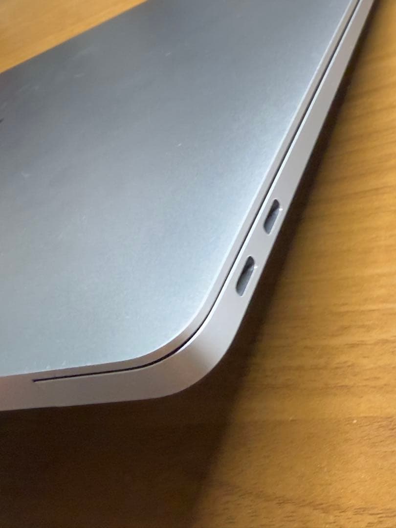 美品　Apple MacBook Air M1 8GB 256GB