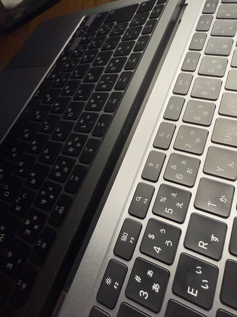 美品　Apple MacBook Air M1 8GB 256GB