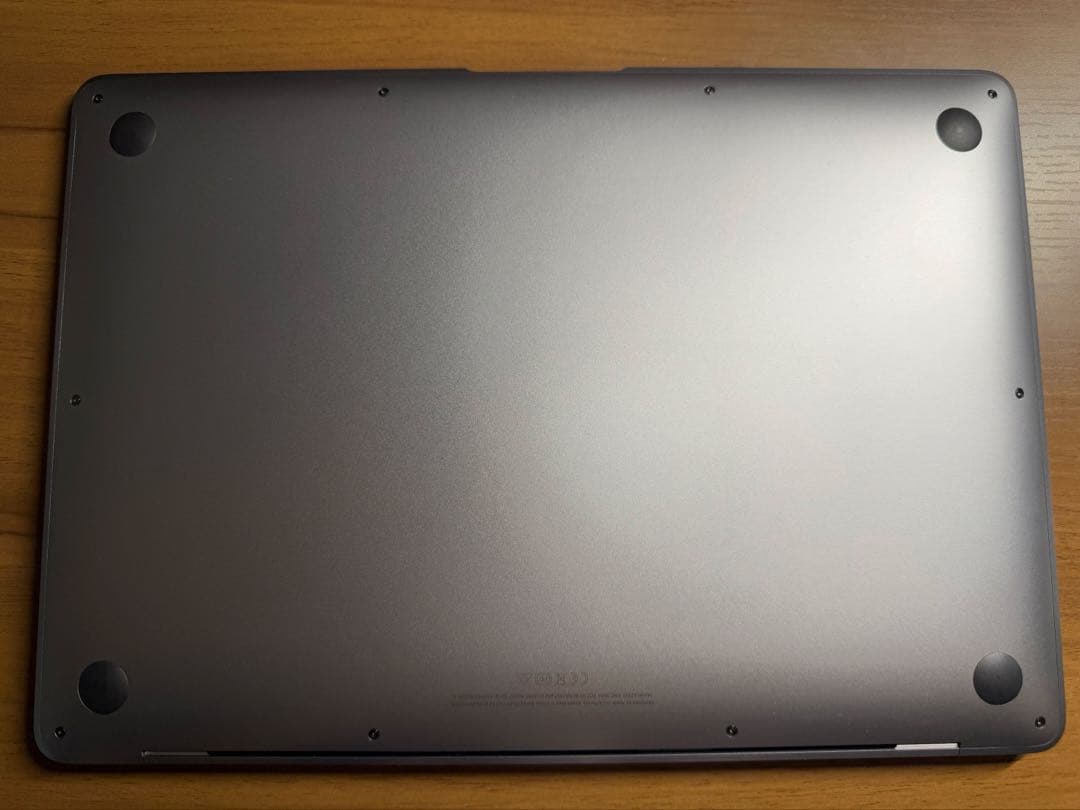 美品　Apple MacBook Air M1 8GB 256GB