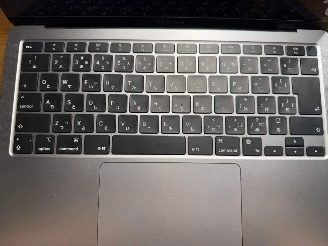 美品　Apple MacBook Air M1 8GB 256GB