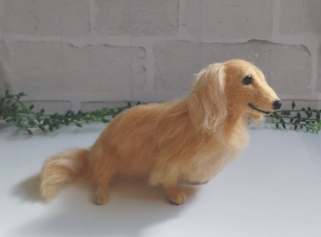 ミニチュアダックス♡クリーム・イエロー・薄めゴールド♡羊毛フェルト☆ハンドメイド