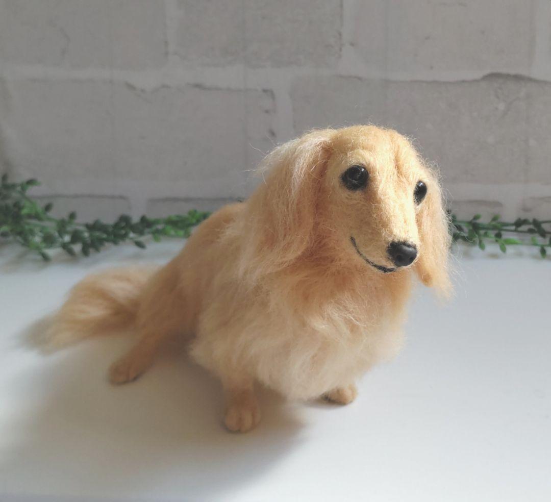 ミニチュアダックス♡クリーム・イエロー・薄めゴールド♡羊毛フェルト☆ハンドメイド