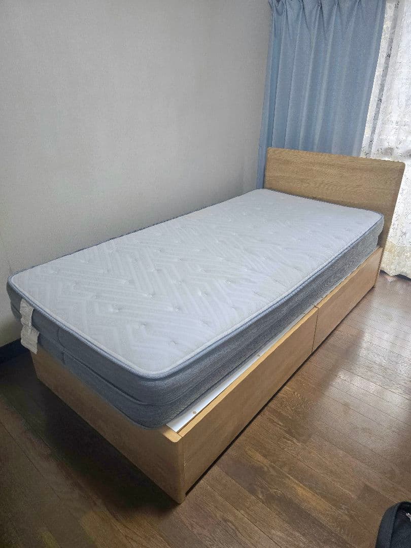 【美品、傷あり】シングルベッドフレーム　マット　セット売り