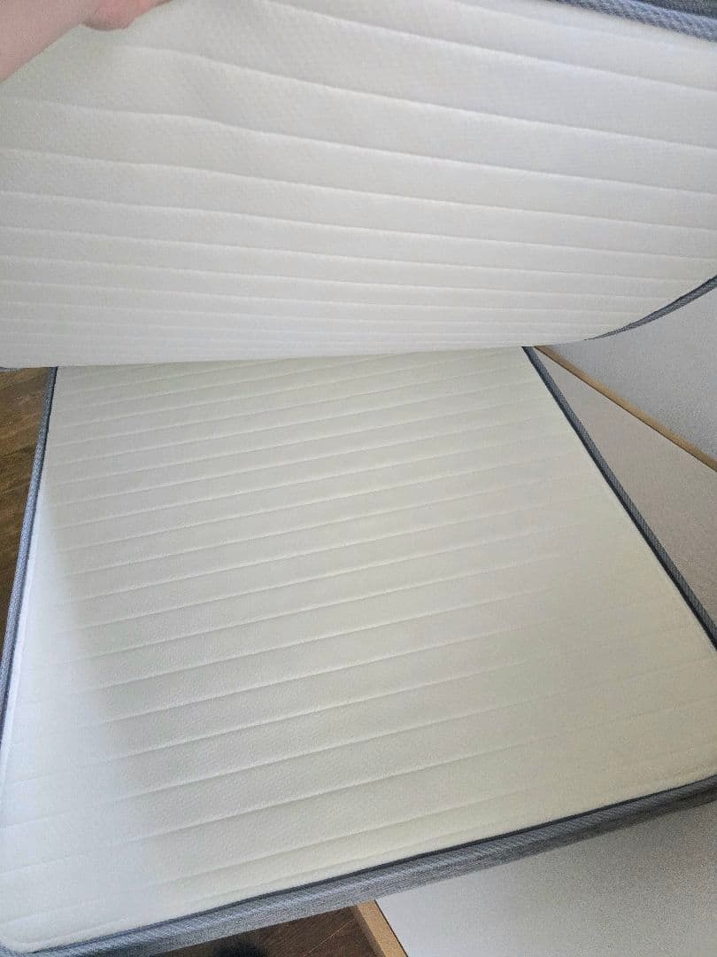 【美品、傷あり】シングルベッドフレーム　マット　セット売り