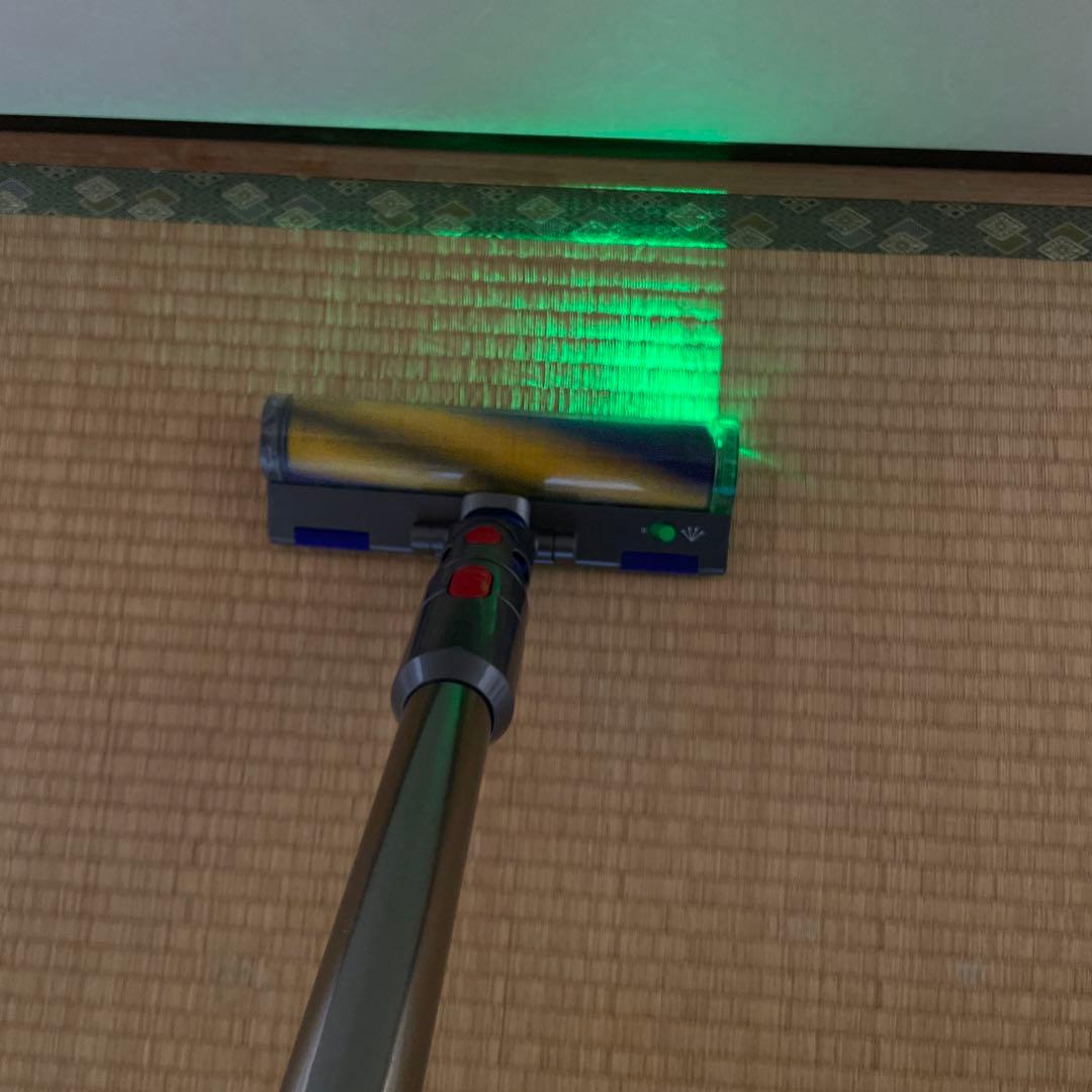 Dyson SV22 V15 Detect の出品です。