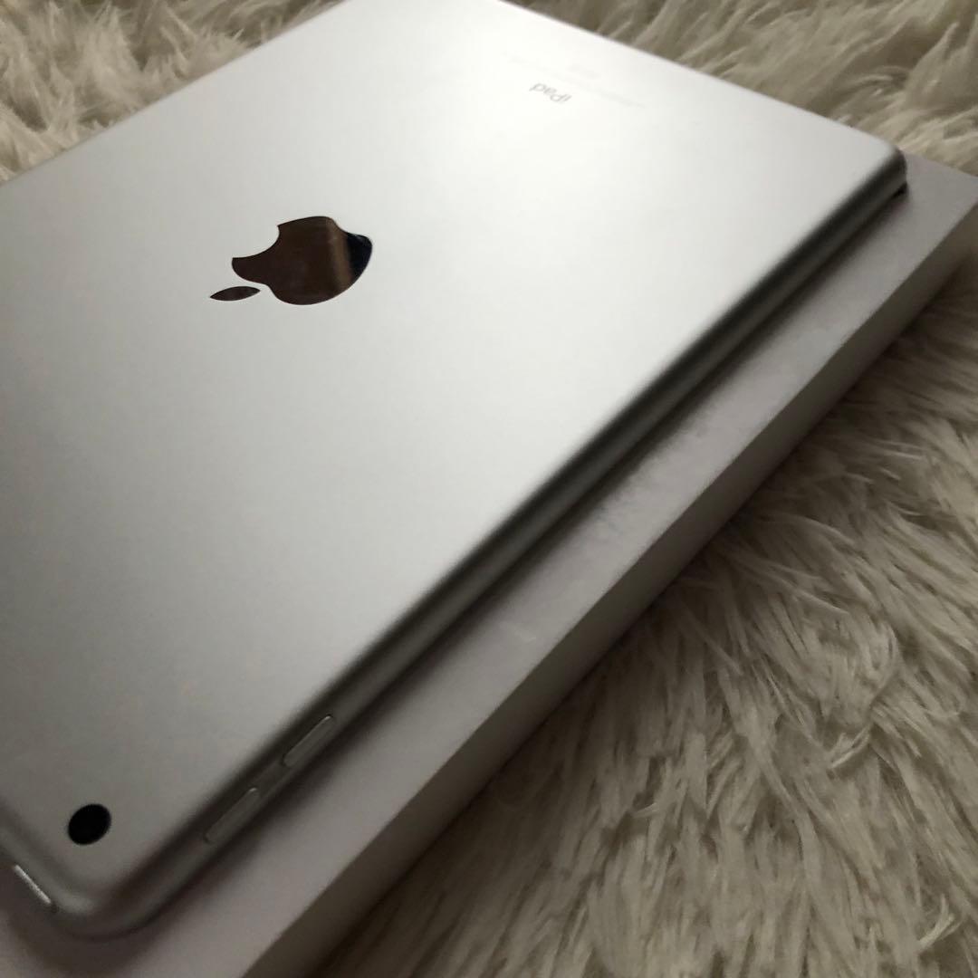 【完動品】iPad 第6世代 32GB 【すぐ発送】