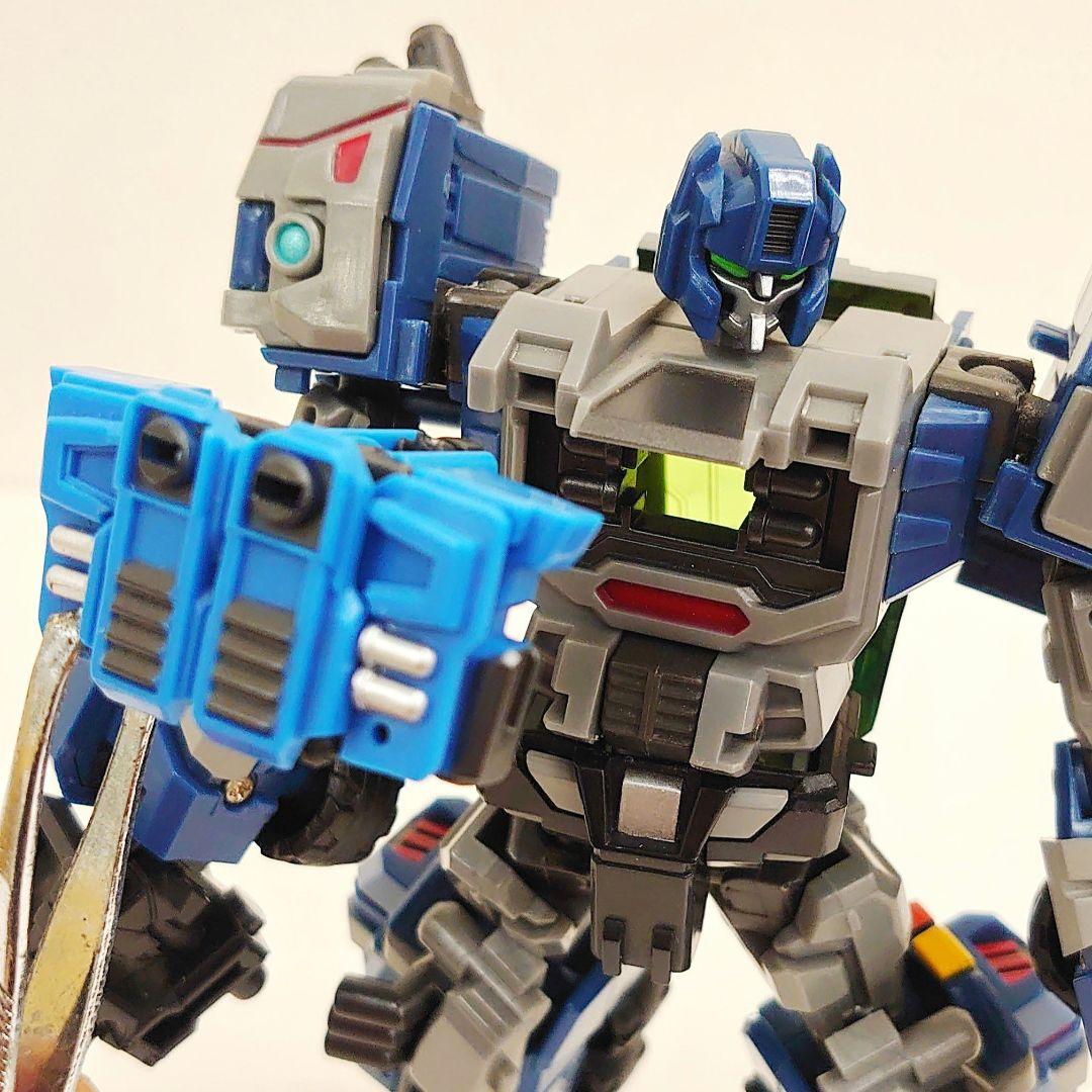 ウォーボット スチールコア　フィギュア　変形ロボ