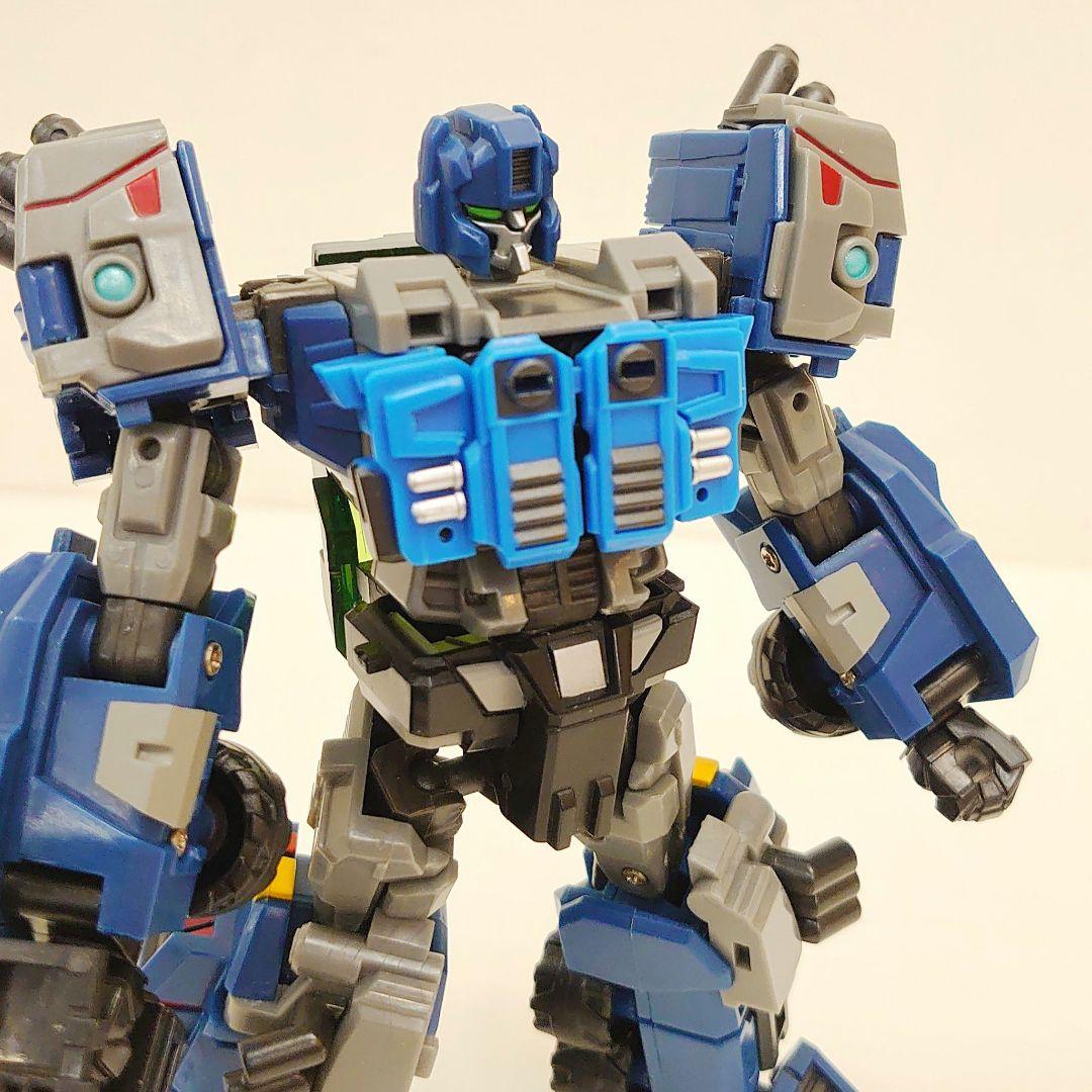 ウォーボット スチールコア　フィギュア　変形ロボ