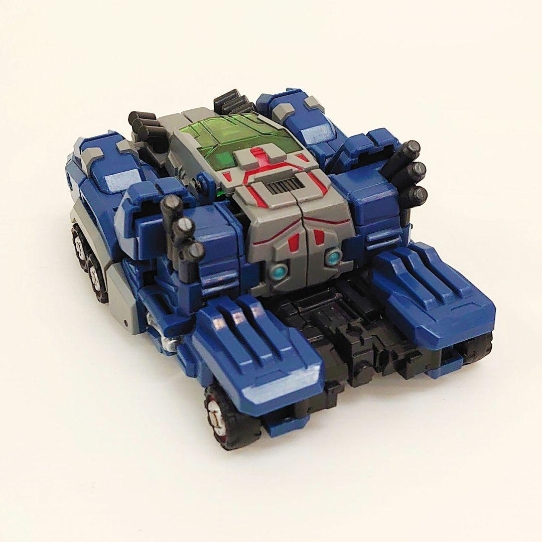 ウォーボット スチールコア　フィギュア　変形ロボ