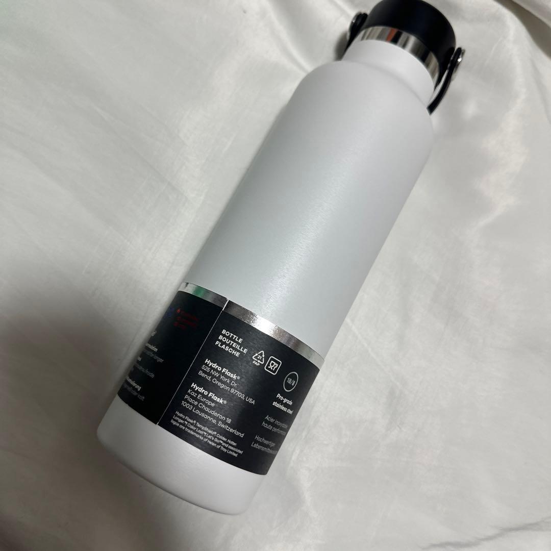新品　廃盤　ホワイト　Hydro Flask ステンレス製水筒 21oz