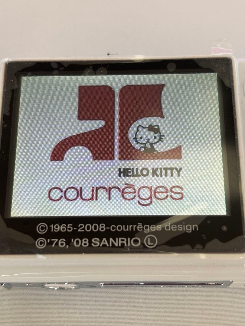 【希少】Hello kitty courreges デジタルカメラ
