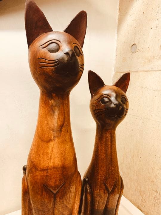 猫の木彫り作品　親子ネコ　ネコ好きにはたまらない