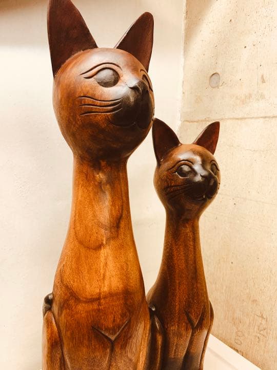 猫の木彫り作品　親子ネコ　ネコ好きにはたまらない