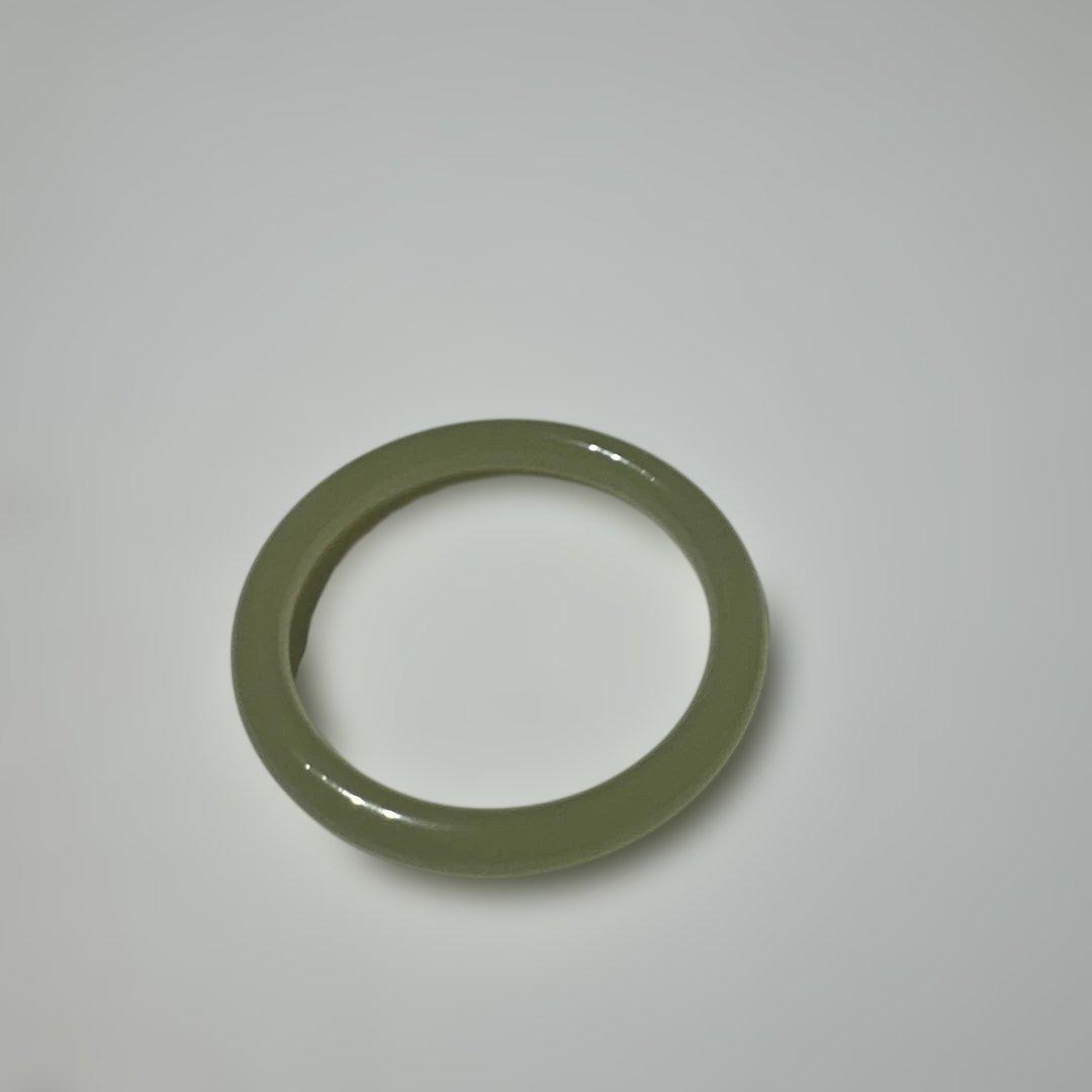 和田玉 晴水バングル 新品未使用 箱付き 透明感あり 上品