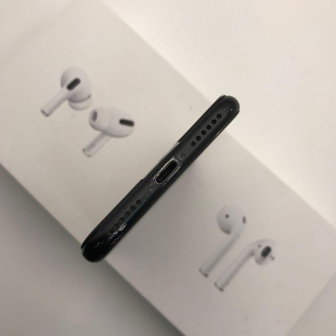 iPhone SE2 64GB 89%ブラック背面割れあり