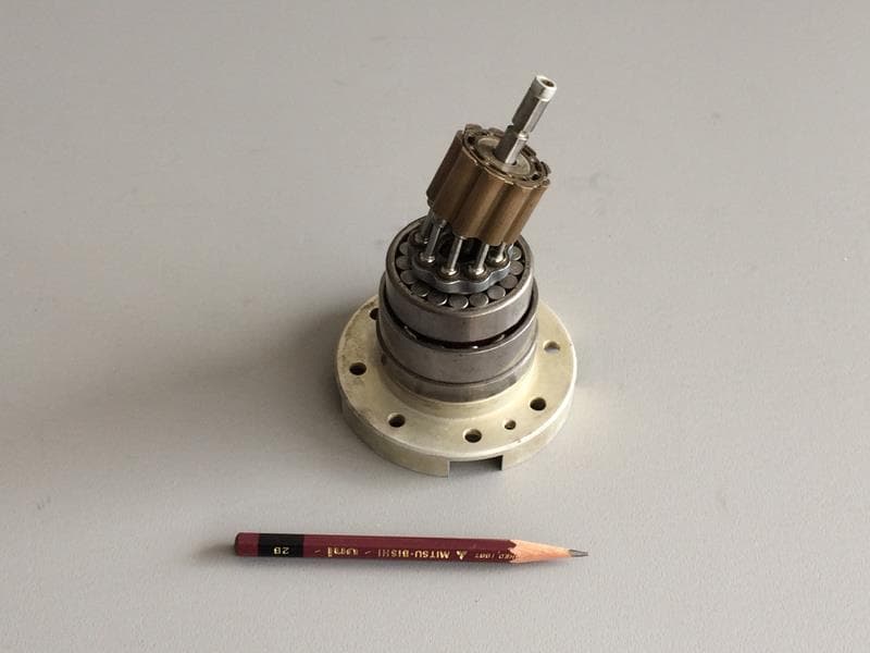 YS-11の部品-3(？)操縦桿の全方向可動自在継手シャフト?（送料無料）