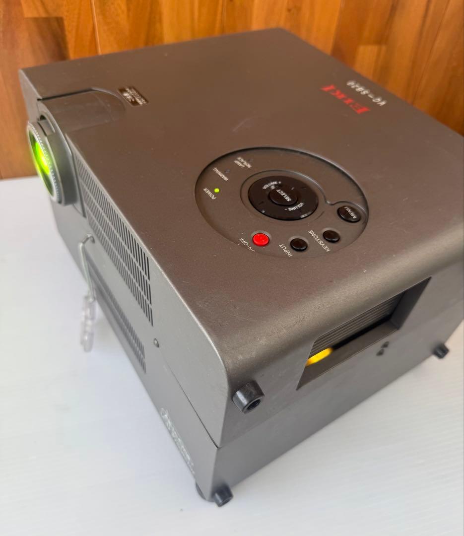 EIKI VC-SB20プロジェクター(a28)