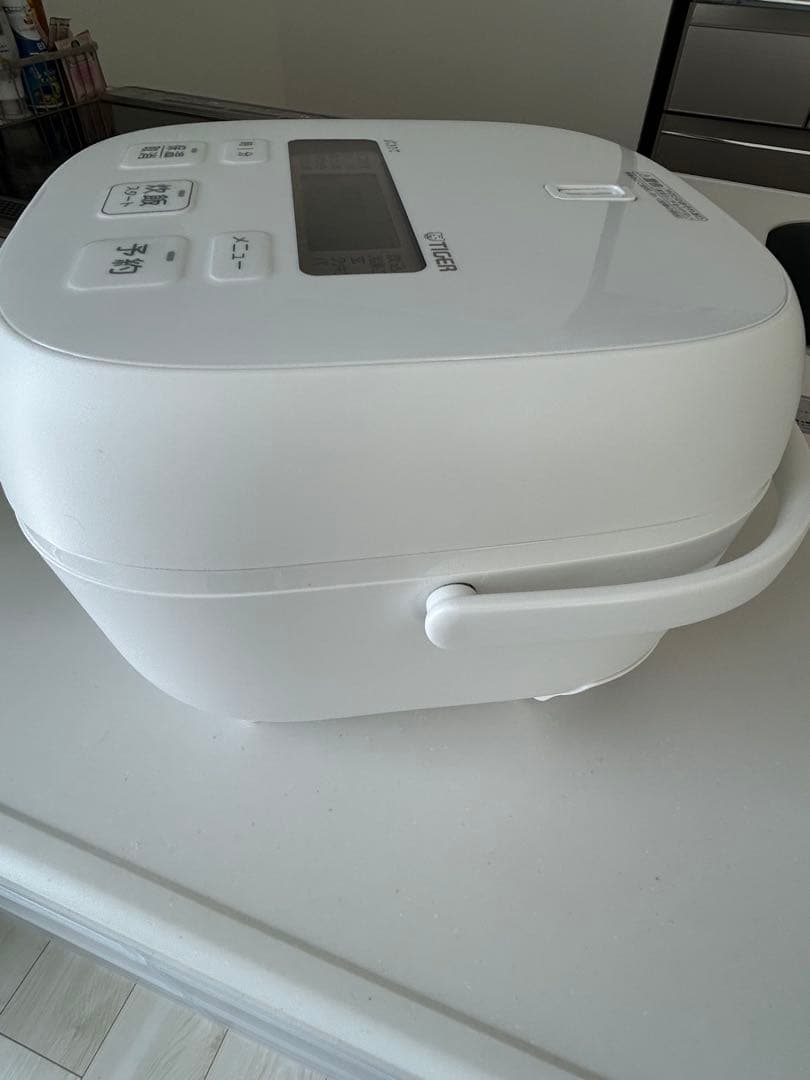 美品⭐︎TIGER マイコンジャー炊飯器 JBS-A055 マットホワイト