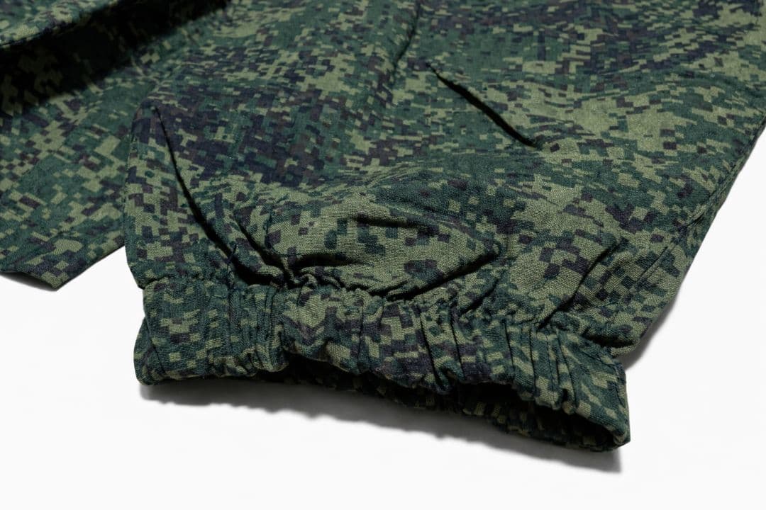 【新品】ロシア軍　デジタルフローラ　パルチザンスーツ 上下セット　M〜Lサイズ