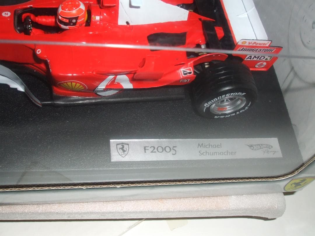 フェラーリ　Ｆ２００５　R・バリチェロ　＃２　マテル　ホットホィール　 １／１８