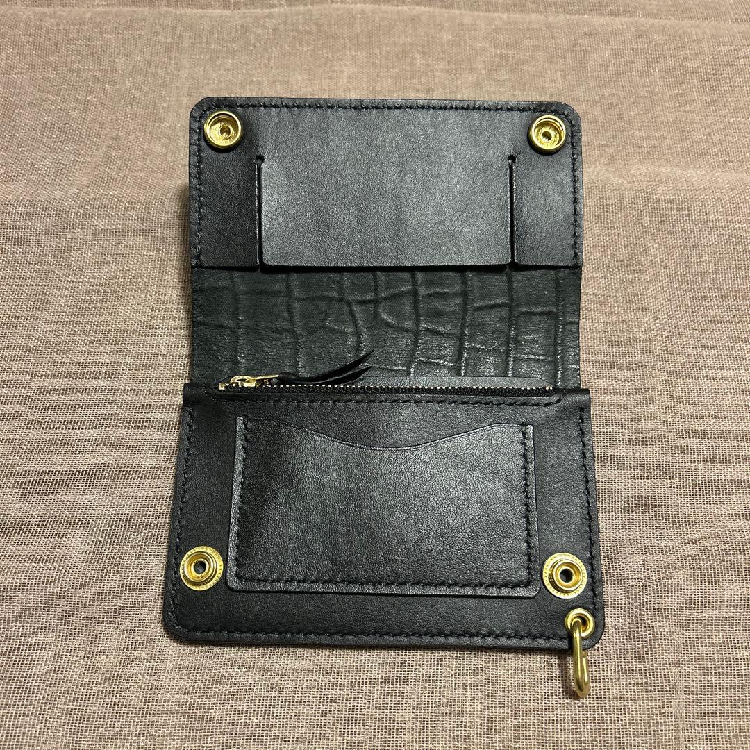 トラッカーウォレット　牛革クロコ型押し　2つ折り財布　ミドルウォレット　薄型