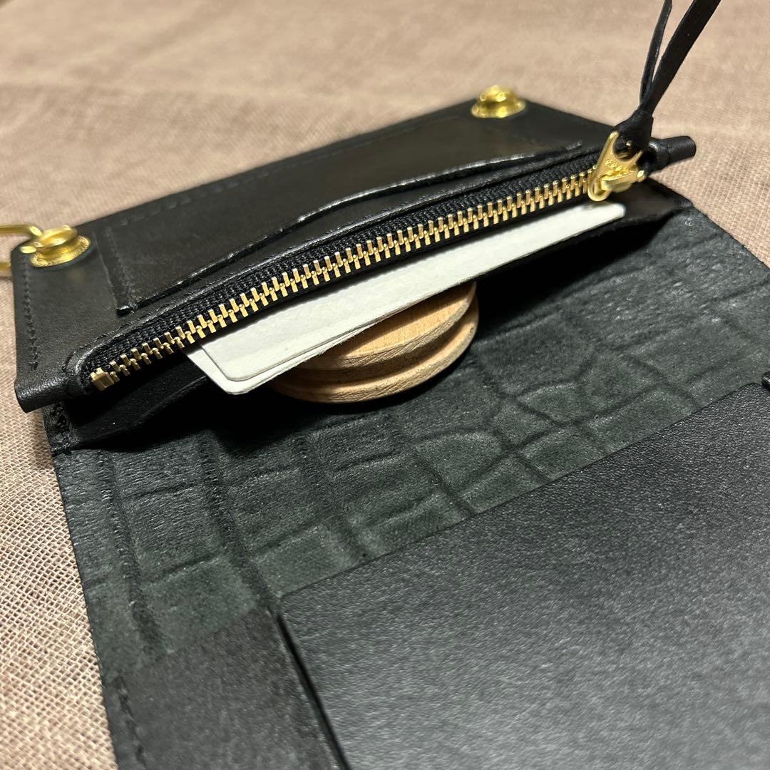 トラッカーウォレット　牛革クロコ型押し　2つ折り財布　ミドルウォレット　薄型