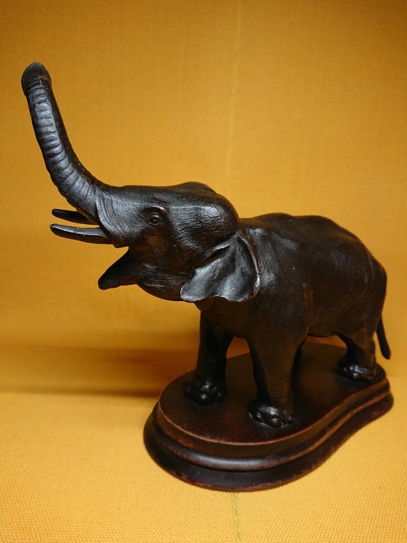 ゾウ　象　金属　ブロンズ像　置物　インテリア　工芸品　美術品　A2522