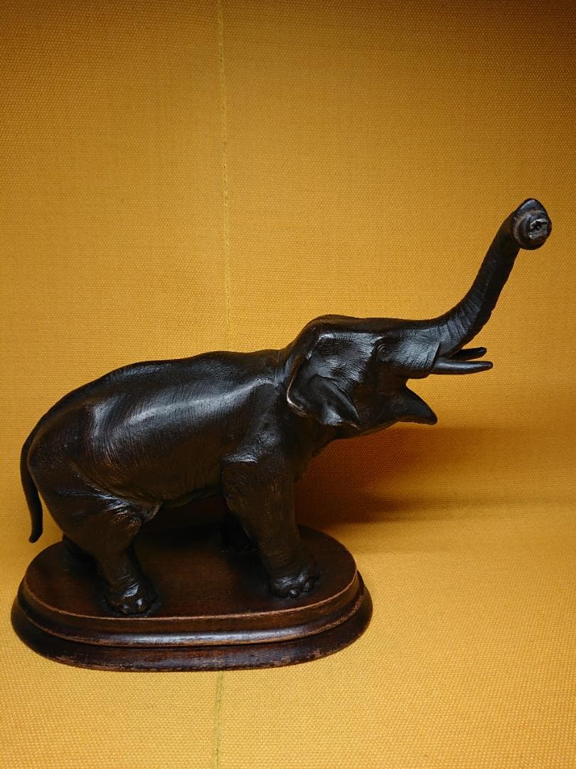 ゾウ　象　金属　ブロンズ像　置物　インテリア　工芸品　美術品　A2522