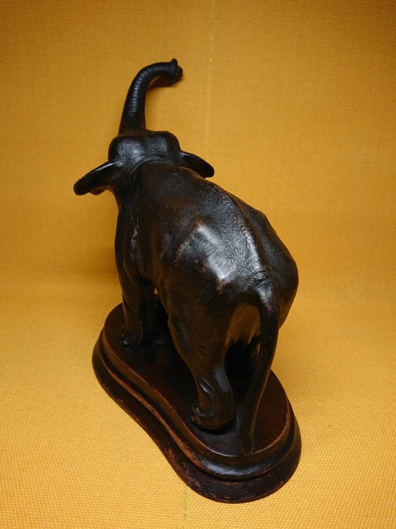 ゾウ　象　金属　ブロンズ像　置物　インテリア　工芸品　美術品　A2522