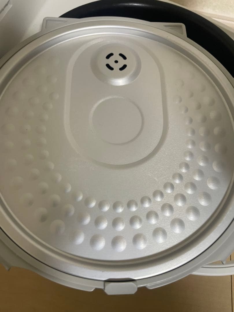 TOSHIBA 東芝 IHジャー炊飯器 RC-10HR 5.5合 2024年製