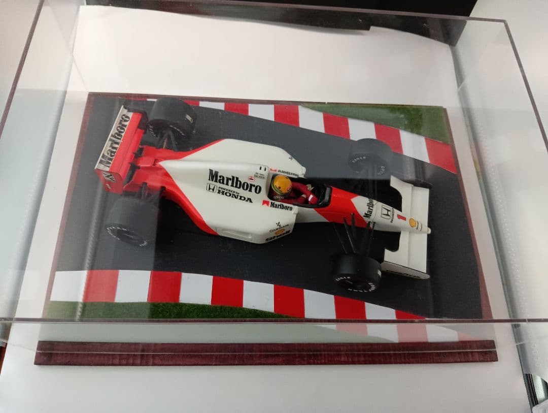 アイルトンセナマクラーレン ホンダ 1/20 ジオラマ