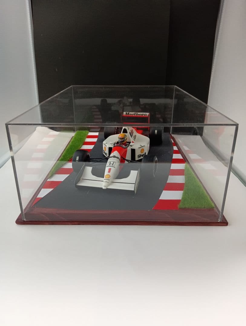 アイルトンセナマクラーレン ホンダ 1/20 ジオラマ