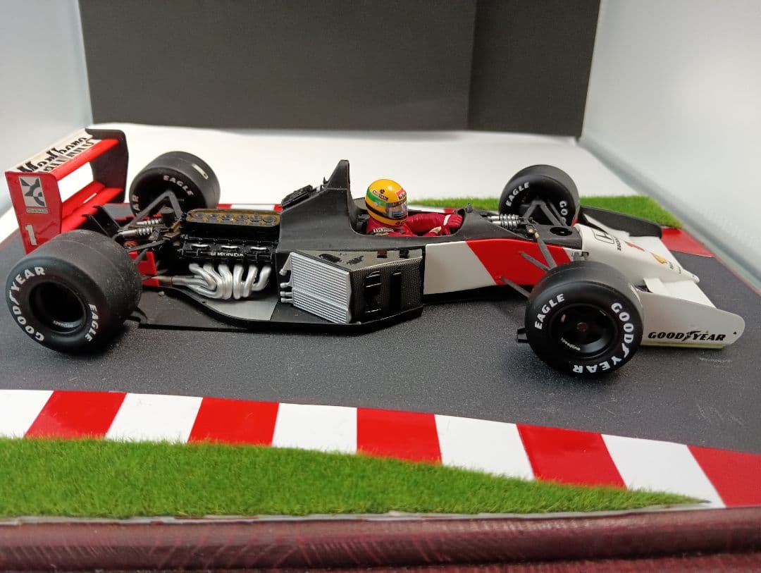 アイルトンセナマクラーレン ホンダ 1/20 ジオラマ