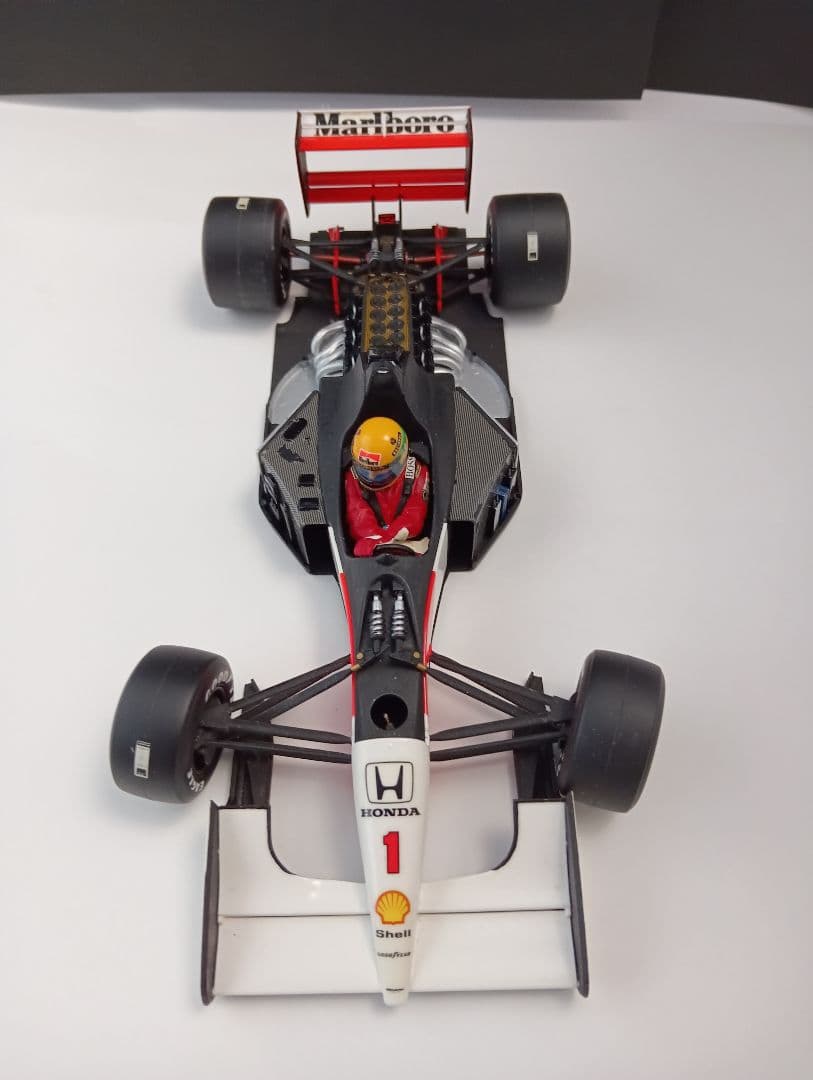 アイルトンセナマクラーレン ホンダ 1/20 ジオラマ
