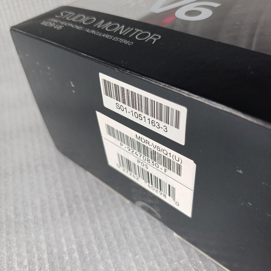SONY MDR-V6 スタジオモニターヘッドホン 【新品未開封品】