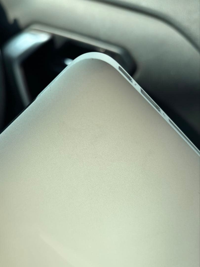 Apple MacBook air 13インチ
