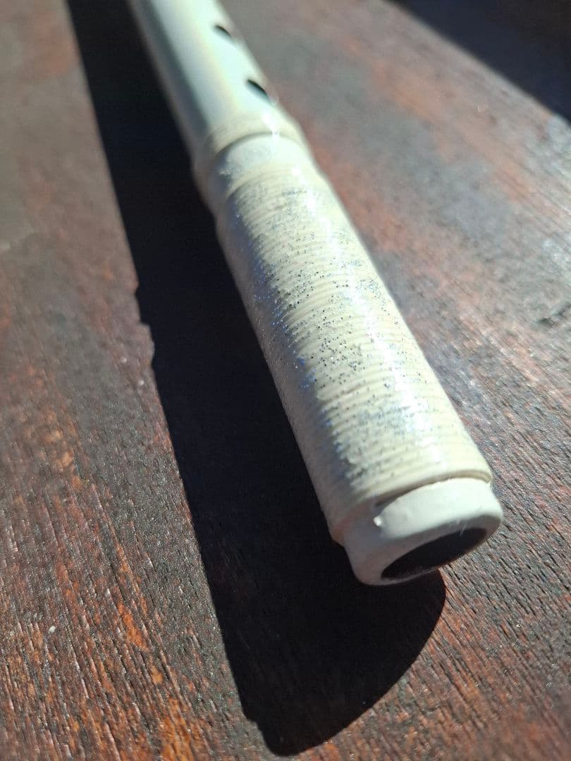 篠笛　古典調　4本調子　7穴　超鐵仕様　天地胴藤巻き　ホワイト＋レインボー