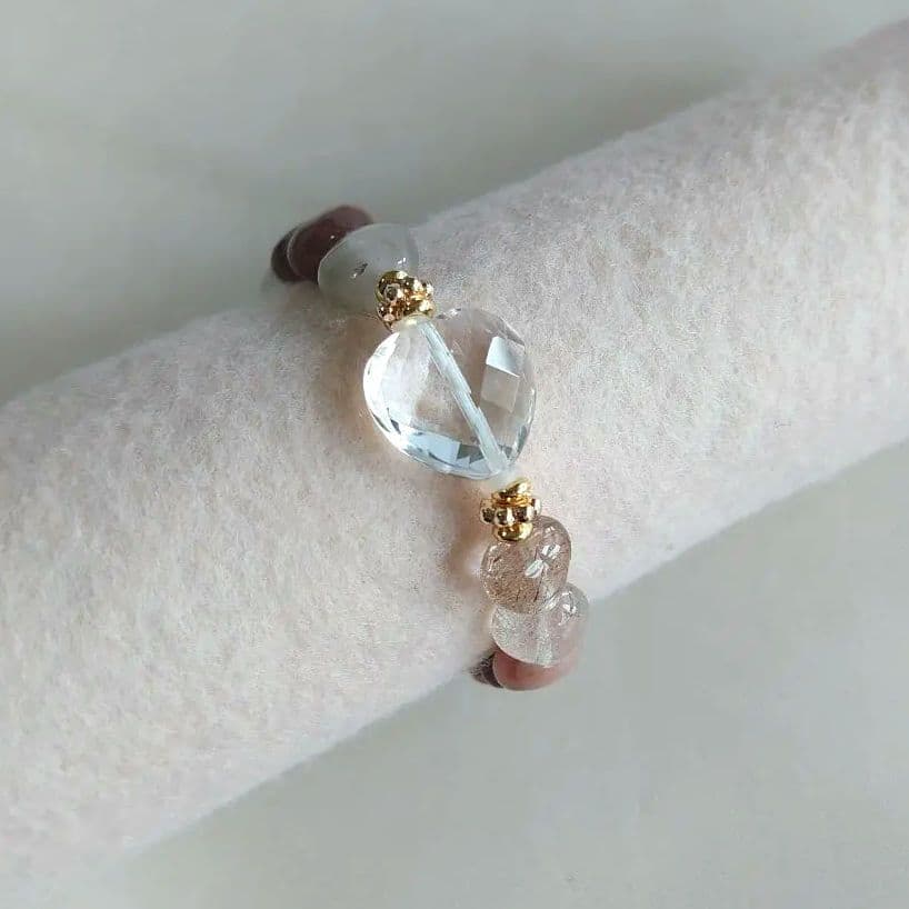 ハート　水晶　ルチル＆ガーデンクォーツミックス　天然石ブレスレット　素敵な逸品