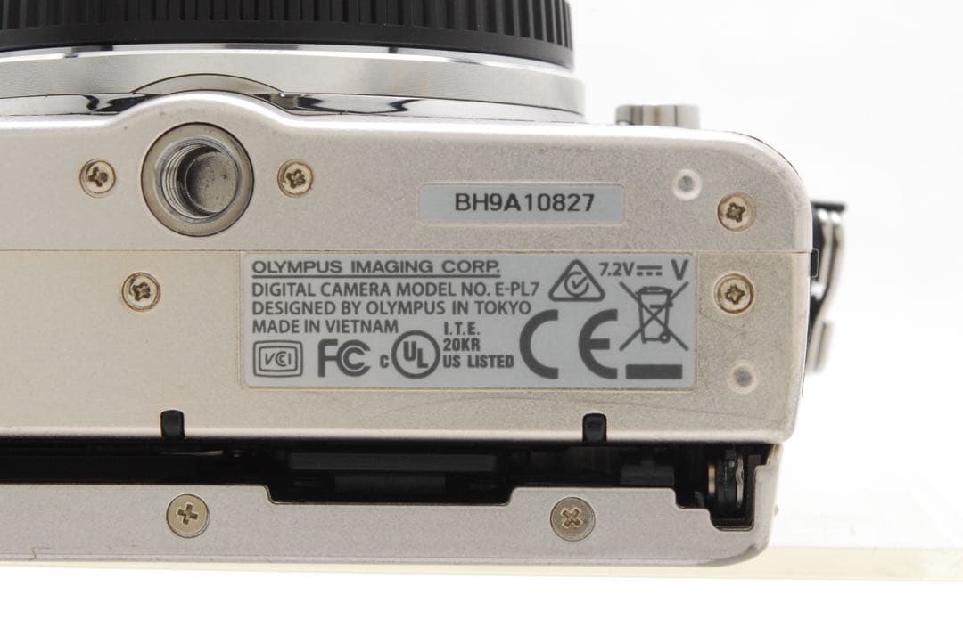 ✨極美品✨オリンパス E-PL7 ボディ❤️ショット数わずか3,272回！